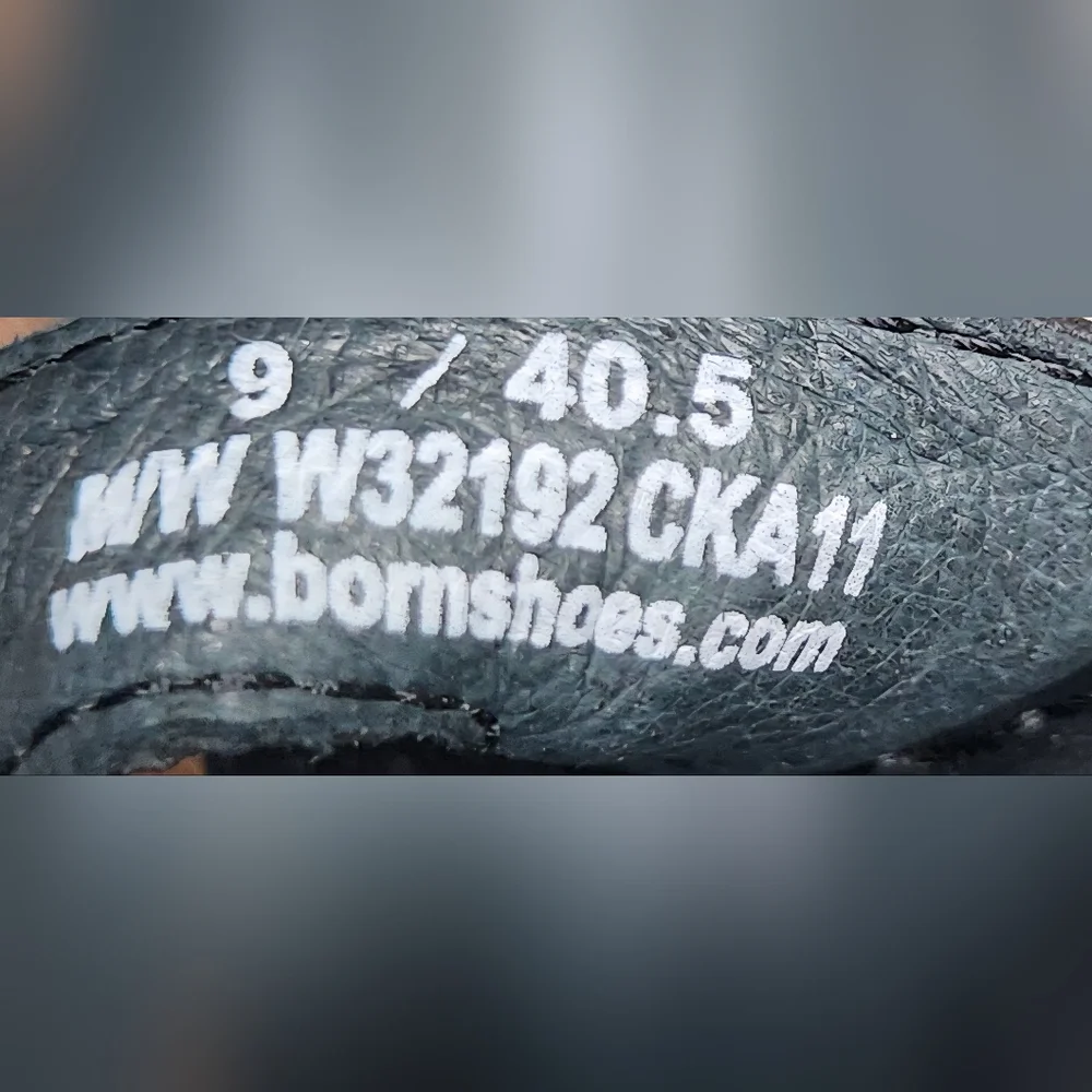 BORN Black Wedge Sandals Women Size 9 with Glossy Straps - Picture 3 of 4